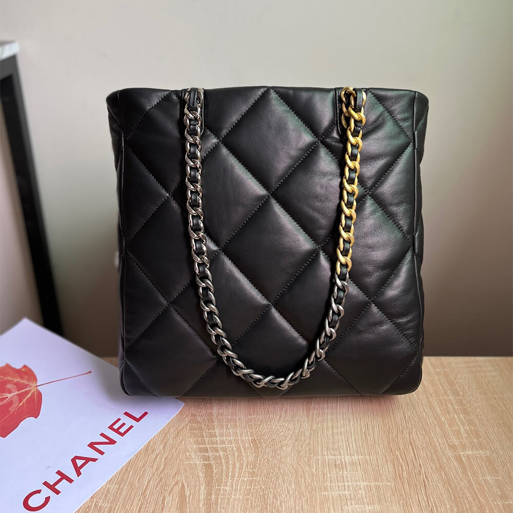 Chanel shopping bag - Image 4